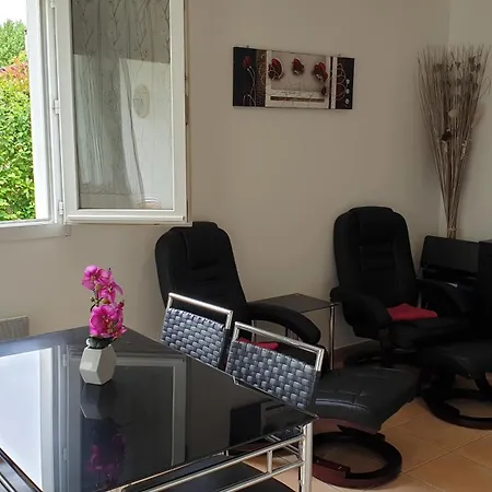 Apartment T2 Classe 3 Etoiles - Au Calme Proche Centre - Ideal Curistes Et Vacanciers Cambo-les-Bains